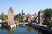 By Christina from Victoria, Canada - Petite France with Cathedral, CC BY 2.0, https://commons.wikimedia.org/w/index.php?curid=10637250